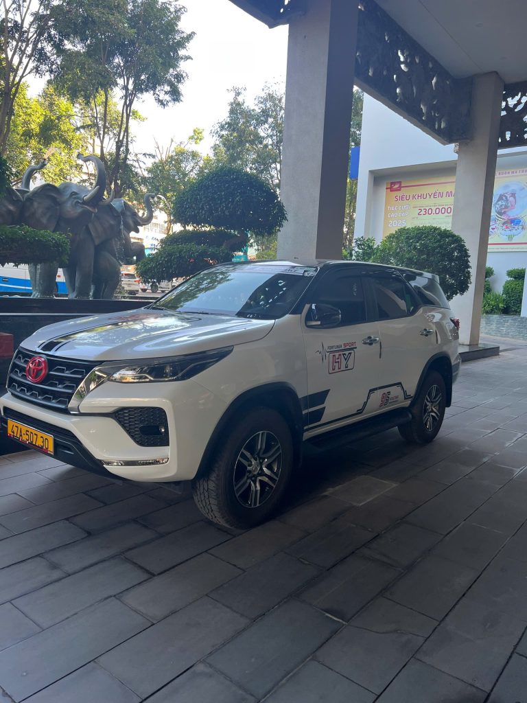 xe-7-cho-doi-moi-fortuner